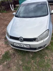 Volkswagen Golf 2011 г.в., цвет кузова серебристо-желтый, марка и модель: ФОЛЬКСВАГЕН ГОЛЬФ, категория ТС: В, VIN: WVWZZZ1KZCW052014, номер кузова: WVWZZZ1KZCW052014, рабочий объем двигателя: 1197 куб. см, мощность двигателя: 77.2 кВт, ПТС серия 56 РР №594516. Ознакомление с документами на сайте…