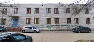 Административное здание 864,9 кв.м с земельным участком 708 кв.м Волгоград Нежилое основное строение (административное) общей площадью 864,9 кв.м (кадастровый номер 34:03:180001:1221) с земельным участком площадью 708 кв.м (кадастровый номер 34:03:180001:642). Волгоград, Советский район, тер…