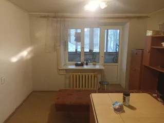 Двухкомнатная квартира 51.7 кв.м, расположенная на первом этаже жилого дома по адресу: Тюменская область, г. Тюмень, ул. Тимуровцев, д. 32, кв. 27. Кадастровый номер 72:23:0104002:1827. С имуществом можно ознакомиться с момента публикации сообщения о торгах и до окончания периода приема заявок по…