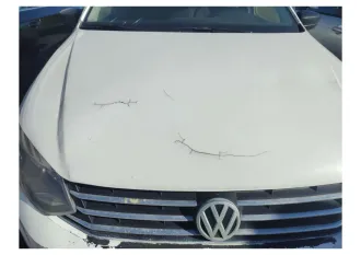 Volkswagen Polo 2016, легковой седан. VIN: XW8ZZZ61ZGG031507, номер кузова: XW8ZZZ61ZGG031507. Местонахождение: г. Москва, Рязанский проспект, 3Б. Описание ТС: левая дверь в ржавчине и сколах (заменённая), на капоте вздулась краска и пошли трещины, бампер так же сошла краска, левый порог дырявый…