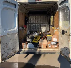 Peugeot Boxer, 2020 года, идентификационный номер – VF3YATMFB12P51818; год изготовления – 2020. Имущество находится в залоге у АО "АЛЬФА-БАНК".