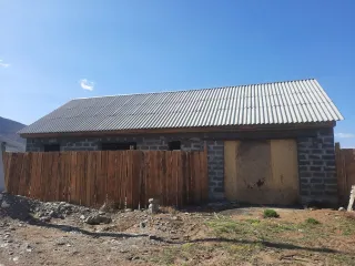 Земельный участок и дом в с. Сесерлиг, Республика Тыва. Земельный участок: Республика Тыва, Пий-Хемский район, с. Сесерлиг, местечко "ДагБаары" (17:08:1503003:3832); жилой дом: Республика Тыва, Пий-Хемский район, с. Сесерлиг, местечко "Даг-Баары" (17:08:1503003:7564). На имущество зарегистрировано…