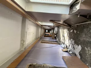Недвижимое и движимое имущество - здание, назначение: нежилое (гостиница), кад номер: 50:60:0020103:58; здание, назначение: нежилое (проходная), кад номер: 50:60:0020103:55; помещение, назначение: нежилое (теплица), кад номер: 50:60:0020103:92; сооружение, назначение: нежилое (благоустройство с…