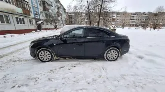 Chevrolet Cruze, 2011 года, 109 лс, 276061 км, транспортное средство: ШЕВРОЛЕ CRUZE, идентификационный номер (VIN): XUFJF696JB3038139, год изготовления 2011, гос.номер К536КР53. На имущество зарегистрировано ограничение (обременение) права: находится в залоге у АО «ТБанк». Автомобиль имеет…