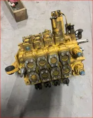 Гидрораспределитель CAT D9 (б/у)