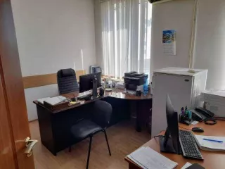 Административное здание, кадастровый номер 07:09:0102036:48, площадь 994,6 кв.м., этажей 4., Адрес: Кабардино-Балкарская республика, г.Нальчик, ул.Щорса, д.6, Имеются запрещения регистрации, а также 
Право аренды земельного участка 07:09:0102036:25 Площадь уточненная 387 кв.м. По адресу…
