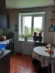 Квартира в Магнитогорске, 43,7 кв.м, 2 комн. еще Квартира, площадью 43,7 кв. м, расположенная по адресу: Челябинская область, г. Магнитогорск, ул Вокзальная, д.144, к. 2, кв.25, с кадастровым номером: 74:33:0123004:1377  На Имущество зарегистрировано ограничение  обременение  права: находится в…
