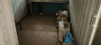 1/4 + 1/4 доли квартиры (52 кв.м) и 1/4 доли помещения, Омская область, назначение: жилое, кадастровый (условный) номер: 55:26:240101:1263, адрес: Омская область, Таврический р-н, с. Прииртышье, ул. Ленина, д. 21, кв. 13