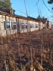 Здание школы нежилое 1039.1 кв.м 1974 10:14:0000000:1487 здание школы, назначение: нежилое, год постройки 1974, площадь 1039,1 кв.м., кадастровый номер: 10:14:0000000:1487. Одноэтажное нежилое здание. Фундамент: бутовый ленточный – состояние неудовлетворительное. Стены: брусчатые – состояние…