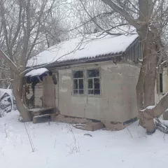 Земельный участок площадью 2 600 кв.м, категория земель: земли населенных пунктов, разрешенное использование: для ведения личного подсобного хозяйства. Кадастровый номер участка: 36:20:2200001:26. Адрес: Воронежская область, Павловский район, сельское поселение Ерышевское, село Ерышевка, проспект…