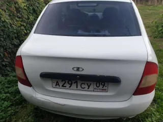 Lada Kalina 2011 автомобиль, марка, модель: ЛАДА 111830 ЛАДА КАЛИНА, год выпуска ТС 2011, VIN:XTA111830B0240859, цвет: белый, экологический класс третий, мощность двигателя, кВт/л.с. 62/84, масса без нагрузки: 1080, тип ТС легковой. Техническое состояние: автомобиль на ходу, водительская дверь…