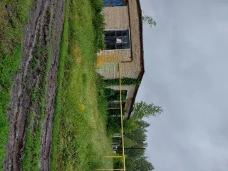 Нежилые здания общей площадью 6477.9 кв.м, расположенные по адресу: Пензенская область, Кузнецкий район, село Махалино, улица Учебный городок,7. В состав входят: административное здание площадью 2616,4 кв.м, кадастровый номер 58:14:0380401:287, 1971 года ввода в эксплуатацию; нежилое здание…