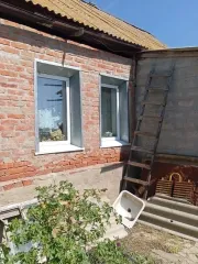 Земельный участок 879 кв.м и жилой дом 43.9 кв.м, Волгоградская обл., г. Ленинск. Земельный участок кадастровый номер: 34:15:080301:617, площадь 879 кв.м. и жилой дом кадастровый номер: 34:15:080301:969, площадь 43.9 кв.м., по адресу: обл. Волгоградская, г. Ленинск, пер. Гастелло, дом 6. Общая…
