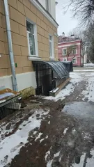 Подвал 292.6 кв.м, Великий Новгород. Нежилое помещение общей площадью 292,6 кв.м, расположенное по адресу: Новгородская область, г. Великий Новгород, ул. Ильина, д.10/13. Помещение расположено в подвале многоквартирного жилого дома 1956 года постройки. Год ввода в эксплуатацию: 1956. Вид…