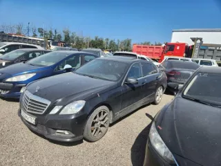Mercedes-Benz E300, 2009 г.в., г/н Р222МХ161, VIN WDD2120541A071256, черного цвета, возможны скрытые дефекты по кузову. Адрес: Ростовская область, г. Аксай, ул. Западная, д. 2Д.
