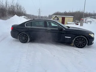 BMW 7 Series 2015 Легковой автомобиль, марка: BMW 7 Series, 2015 г.в., VIN X4XYF41110DZ85680 Находится в залоге в АО «МС Банк Рус».
