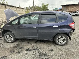 Honda FIT 2010 легковой автомобиль марки: Honda, модели: FIT, год выпуска: 2010 г.. кузов №GE6-1347602 Ознакомление в рабочие дни с 10-00 до 16-00 по месту нахождения имущества – 655103 Респ Хакасия, Усть-Абаканский р-н, рп Усть-Абакан, ул Багратиона, д 13, согласовав время и дату ознакомления по…