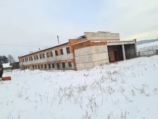Нежилое помещение площадью 13,6 кв. м, кадастровый номер 03:14:110128:78. Нежилое помещение площадью 363 кв. м, кадастровый номер 03:14:110128:55. Нежилое здание (ремонтно-механические мастерские) площадью 1369,6 кв. м, кадастровый номер 03:14:110128:40. Нежилое здание (гараж) площадью 1122,4 кв…