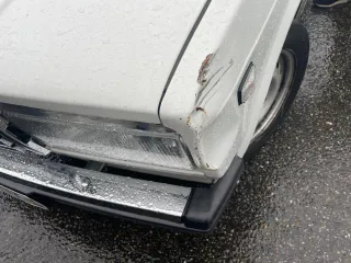 Легковой автомобиль, марка: ЛАДА, модель: 210740, год изготовления: 2011, цвет: Белый, VIN: XTA210740B3104759, г/н: А920ВМ123. Состояние кузова и салона не удовлетворительное. По всему кузову имеются сколы и царапины. Присутствует деформация деталей кузова (вмятины на передней левой водительской…