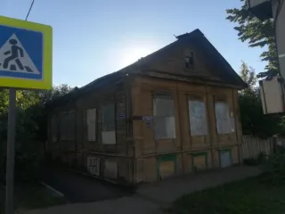 Нежилое здание 127.6 кв.м, г. Чистополь, ул. Вахитова, д. 48, Республика Татарстан (объект культурного наследия местного (муниципального) значения «Жилой дом» середина XIX в), номер в реестре – 161711003040004, 2-этажное, площадью 127,6кв.м., кадастровый номер 16:54:100202:75, расположенное по…