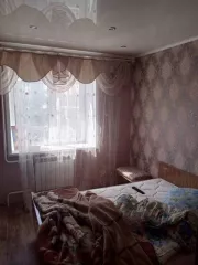 Квартира с кадастровым номером  34:37:010213:1189,    Местоположение: 403342, Волгоградская  область, г. Михайловка, ул. Поперечная, д.  2, кв. 110  Вид права, доля в праве: ¼. Ограничение  прав и обременение объекта не  зарегистрировано