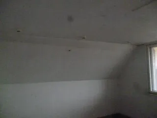 Земельный участок 4682 кв.м и коттедж, 143.5 кв.м, Калужская область. Земельный участок площадью 4682 кв. м, кадастровый номер 40:17:031001:183, с расположенным на нем объектом недвижимого имущества – одноэтажный брусовый, обложенный кирпичом коттедж (строение 1), общей площадью 84,2 кв. м с…