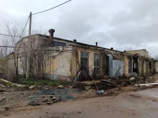 Земельный участок 60638 кв.м, гараж 556,5 кв.м, здание пристройка 387 кв.м, административно-бытовой корпус 734,5 кв.м, трубный цех 2044,5 кв.м, Саратовская область. 64:40:041602:2 Земельный участок, категория земель – земли населенных пунктов, вид разрешенного использования – предназначенные для…