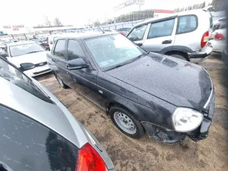 Автомобиль Лада 217030 Лада Приора, г.в. 2014, VIN: XTA217030E0466380, г/н: Е402КВ11, документы: нет, ключи: нет, примечание: цвет черный, следы коррозии по ЛПК, передний бампер разбит, правая передняя фара отсутствует, вмятина на левой стороне, скол на лобовом стекле. АС ПИБИ: 11-009285-1. Вид…