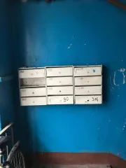 Доля в праве общей долевой собственности на квартиру, что соответствует комнате площадью 25 кв. м, назначение жилое, расположенная по адресу: Санкт-Петербург, пр-кт Обуховской Обороны, д. 95к. 1 литера А, кв. 313, кадастровый номер: 78:12:0007116:2495. Доступ в жилое помещение ограничен.