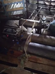 Оборудование тарного склада: Конвейер входящий, сушка, мойка, шкафы, приводы, шкаф управления, конвейер исходящий. Характеристики основных средств представлены на сайте ЕФРСБ в публикации об оценке №20167634 от 29.10.2025