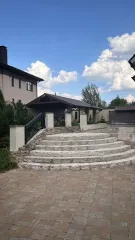 Земельный участок 1192 кв.м, дом 185,3 кв.м, хозблок 144,7 кв.м, Московская область. Земельный участок, земли сельхозназначения, под индивидуальное садоводство, площадь 1192 +/-12 кв. м, КН: 50:11:0050109:129, местоположение установлено относительно ориентира в границах участка: Московская обл…