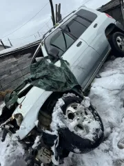 Mitsubishi Pajero IO 1998 года, госномер К649ХК41. Реализация как годные остатки в сборном виде. Легковой универсал. Объем двигателя 1834 см³, мощность 130 л.с. (96 кВт). VIN номер отсутствует.