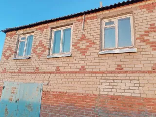 Жилой дом, размер доли: 1/8, площадь 117,8 кв.м., кадастровый номер 30:02:100101:499, по адресу Россия, Астраханская обл., с. Крутое, ул. Советская, д. 1. Земельный участок, размер доли: 1/8, площадь 1000,00 кв.м., кадастровый номер 30:02:100101:18 по адресу Россия, Астраханская обл., с. Крутое…