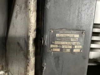 Дизельная генераторная установка АД.200.ТСП 200 кВт, б/у. Оборудование, заводской номер 0003H86901, ДГУ АД.200.ТСП 200 кВт (1 шт.). Реализуемое оборудование находится в технически исправном состоянии и в целом пригодно для эксплуатации. При этом проверка фактической работоспособности оборудования в…