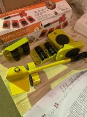 Камень точильный вес брутто 298,7 кг. Монетницы округлой формы - 1 место, вес брутто 11,5 кг. Домкрат для перемещения мебели - 9 мест, вес брутто 185,5 кг. Вентилятор радиальный в комплектации с 2 клиновидными ремнями - 5 грузовых мест, вес брутто. Части автомобильных турбокомпрессоров: корпус…