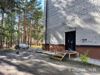 Нежилое помещение, площадь 120,7 кв.м., этаж № 01, кадастровый номер: 72:24:0603009:136, расположенное в многоквартирном доме по адресу: Тюменская область, г. Тобольск, мкр. Менделеево, 17 Назначение нежилого помещения: нежилое Общая площадь: 120.7 Общие сведения об ограничениях и обременениях…