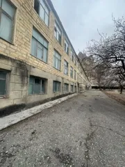 Нежилое здание 1071,33 кв.м, участок 22000 кв.м, Дагестан Кадастровый номер здания 05:35:000002:1861, земельного участка 05:35:000002:1186 Имущество расположено по адресу: РФ, Республика Дагестан, Унцукульский район, с. Унцукуль.