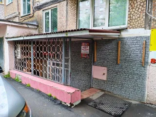 Помещение нежилое 85,7 кв.м Приморский край Помещение во Владивостоке, 85,7 кв.м. Помещение, назначение: нежилое. Площадь: 85,7 кв.м., этаж: цокольный. Кадастровый номер: 25:28:000000:25054. Адрес (местоположение): Приморский край, г. Владивосток, ул. Кирова, д.24а