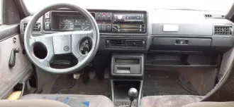 Volkswagen Golf, VIN WVWZZZ1GZLW009617, легковой седан, категория B, 1990 г., темно-синий, мощность 90 л.с./66,2 кВт, экологический класс н/у. Пробег 429924 км. Госномер В242КЕ39. Техническое состояние неудовлетворительное, на ходу. Требуется замена прокладки клапанной крышки, тормозного вакуумного…
