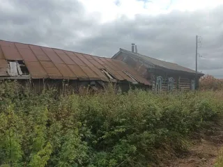 1/4 доли дома и участка, здание 34,4 кв.м., участок 5000 кв.м., Мордовия, здание, кадастровый номер 13:01:0430002:318, площадь 34,4 кв.м., общая долевая собственность, доля в праве 1/4, адрес местонахождения: Республика Мордовия, район Ардатовский, село Жабино, ул. Верхняя, д. 14, и земельный…