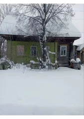Дом 33,1 кв.м и участок 1104 кв.м, Пермский край. Домовладение, состоящее из здания с назначением: жилой дом, количество этажей: 1, общая площадь 33,1 кв.м, кадастровый № 59:26:0610337:49, расположенного на земельном участке категории земель: земли населенных пунктов, разрешенное использование: для…