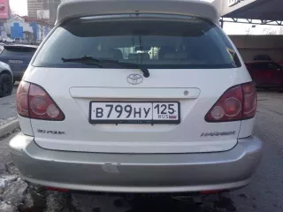 Легковой автомобиль марки Toyota Harrier, 1999 года выпуска, регистрационный номер В799НУ125, кузов № SXU150007999.