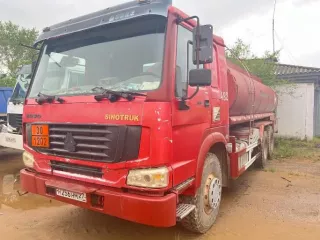 Грузовая цистерна HOWO ZZ1327N4647C, 2011 г.в., ПТС 27 НА 190633, предприятие-изготовитель: Китайская Национальная Группа по производству, Китай.