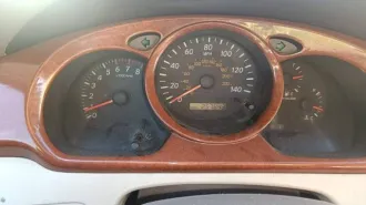 Toyota Highlander 2004 года, 230 л.с., пробег 257843 км, автоматическая коробка передач. VIN: JTEEP21A040032971, госномер У428УХ22.