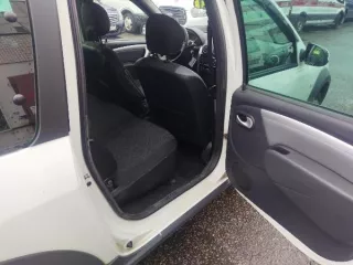 Продажа автомобиля LADA LARGUS. VIN: XTARS045LL1293089. Марка: LADA. Модель: LARGUS. Привод: передний. Объем двигателя: 1596.0. Экологический класс: 5. Пробег: 151876 км. Госномер: Е423ТР799. Коробка передач: механическая. Год выпуска: 2020. Назначение: pryamie.