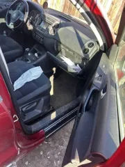 Volkswagen Tiguan 2014 года выпуска. VIN: XW8ZZZ5NZEG113455. Двигатель №: CAW 193325. Цвет: вишнево-красный.