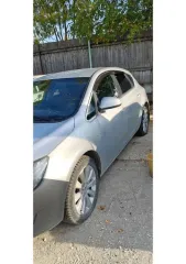 Opel Astra 2011 года, 140 л.с., пробег 170000 км, АКПП. VIN: XUFPE6DC8C3011572.