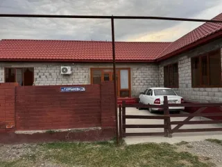 Жилой дом 190,2 кв.м и земельный участок 1000 кв.м Жилой дом, площадью 190,2 кв.м, кадастровый номер 20:04:1600061:2014; Земельный участок (для ведения личного подсобного хозяйства), площадью 1000+/-11 кв.м, кадастровый номер 20:04:1600061:902. Информация о коммунальных задолженностях судебным…