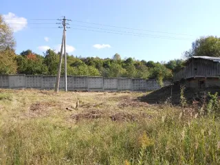 Здание овощехранилища на 200 тонн площадью 231,4 кв.м, кадастровый номер 40:24:070601:217, расположенное по адресу: Калужская область, муниципальный округ Юхновский, село Санатория Павлищев Бор, улица Сосновая, дом 7 Год ввода в эксплуатацию: 1957 Количество подземных этажей : 0 Общая площадь…