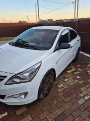 Автомобиль Hyundai Solaris 2014 года выпуска, VIN Z94CT41DBFR327506. В залоге у Совкомбанка.